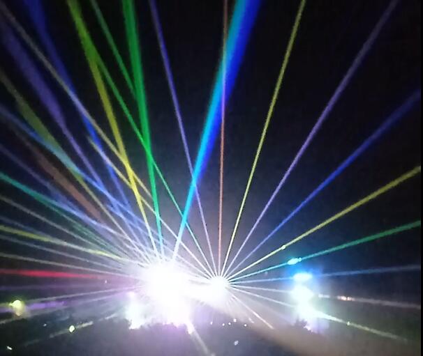 激光灯现场.jpg